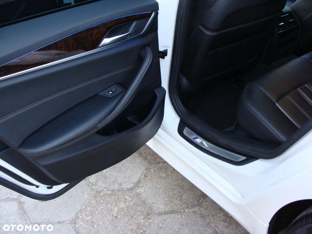 BMW Seria 5 520d xDrive M Sport sport - 23