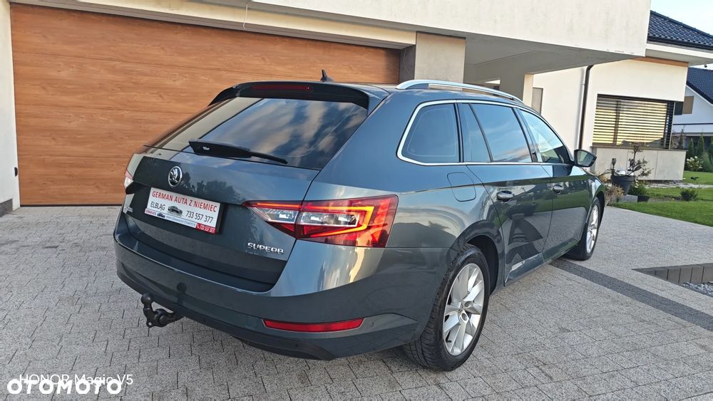 Skoda Superb 2.0 TDI DSG Premium Edition - 23