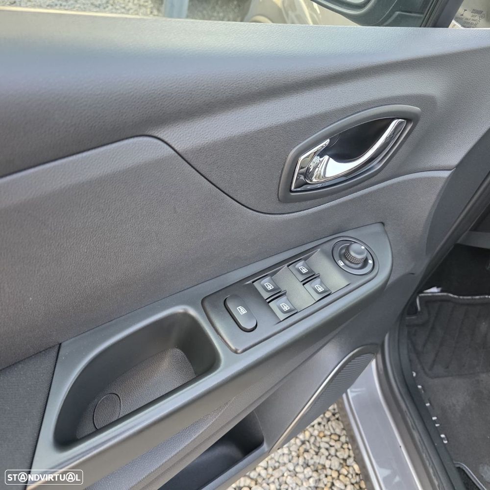 Renault Captur 1.2 TCe Exclusive EDC - 18