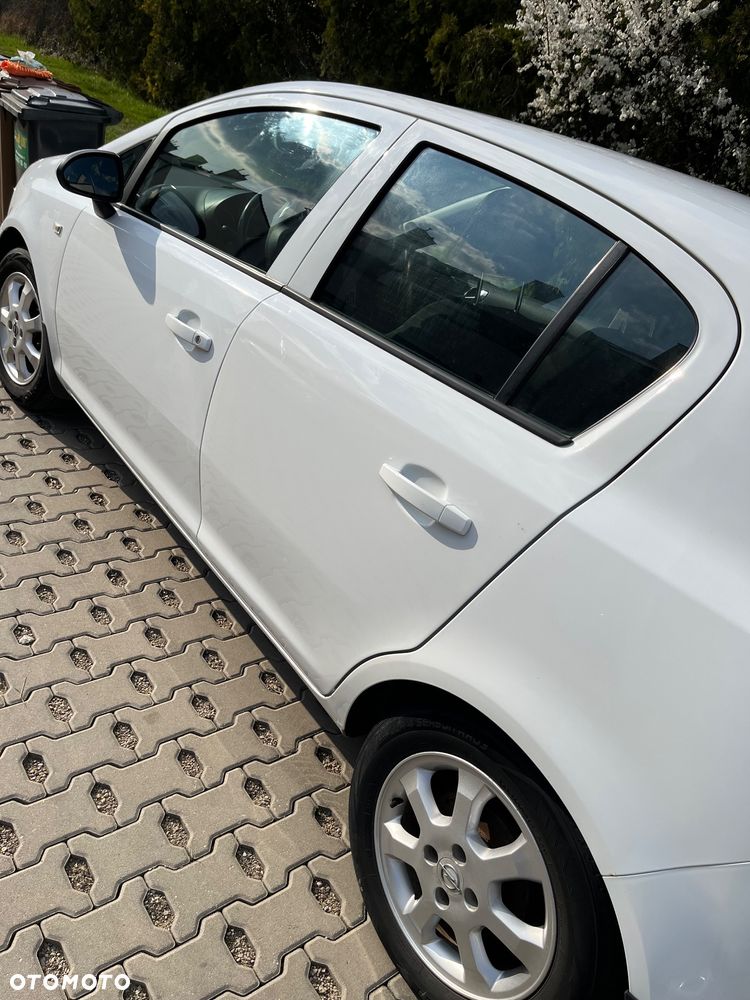 Opel Corsa 1.2 16V Essentia EasyTronic - 15