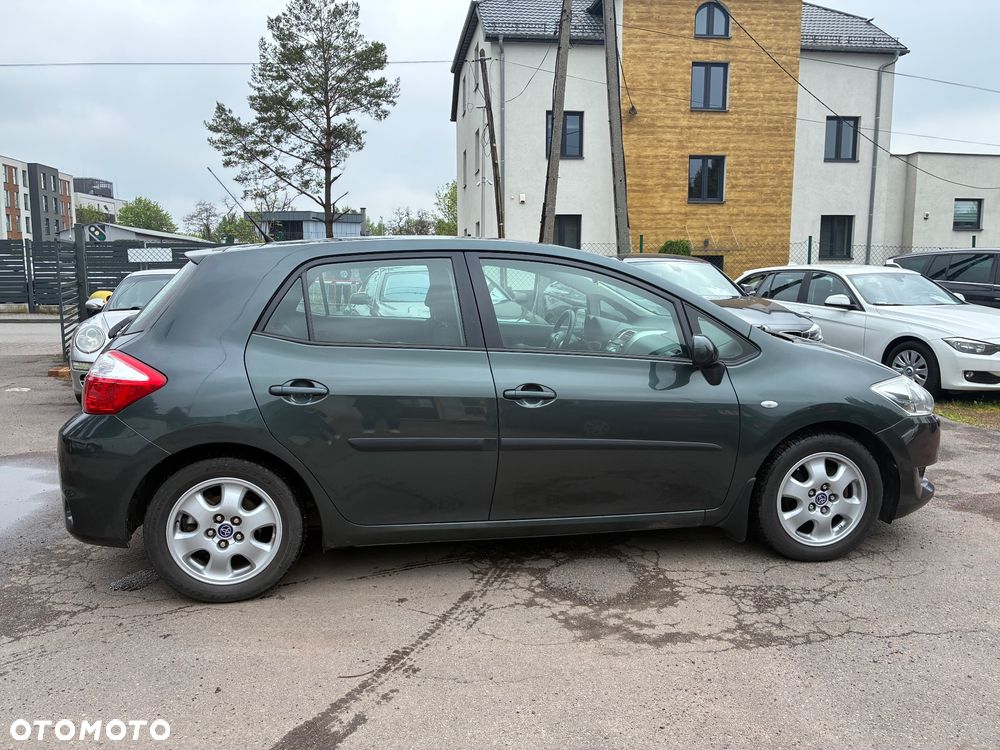 Toyota Auris - 4