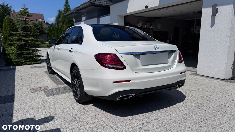 Mercedes-Benz Klasa E 220 d 4-Matic 9G-TRONIC - 3