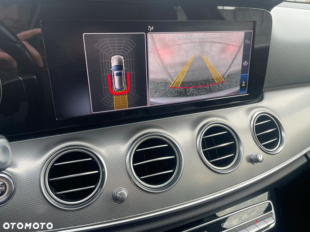 Mercedes-Benz Klasa E 220 d 9G-TRONIC Avantgarde - 25