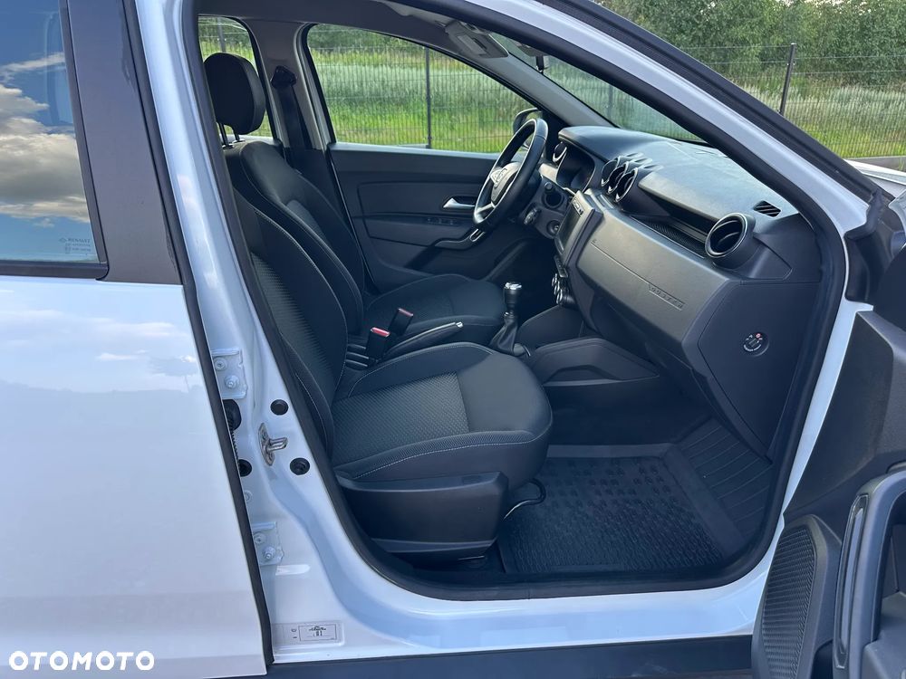 Dacia Duster 1.6 SCe Laureate S&S - 18