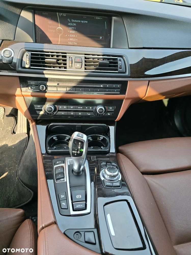 BMW Seria 5 535i xDrive - 29