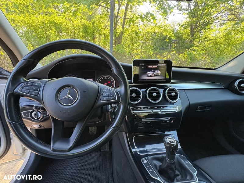 Mercedes-Benz C 180 - 13