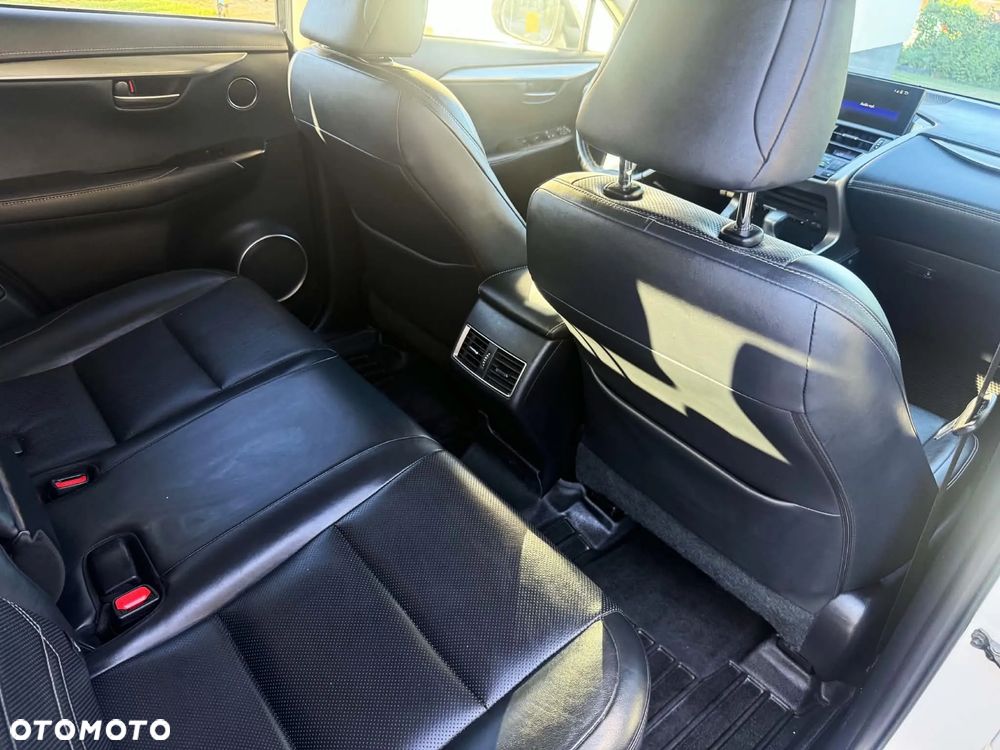 Lexus NX 300h F Impression AWD - 7