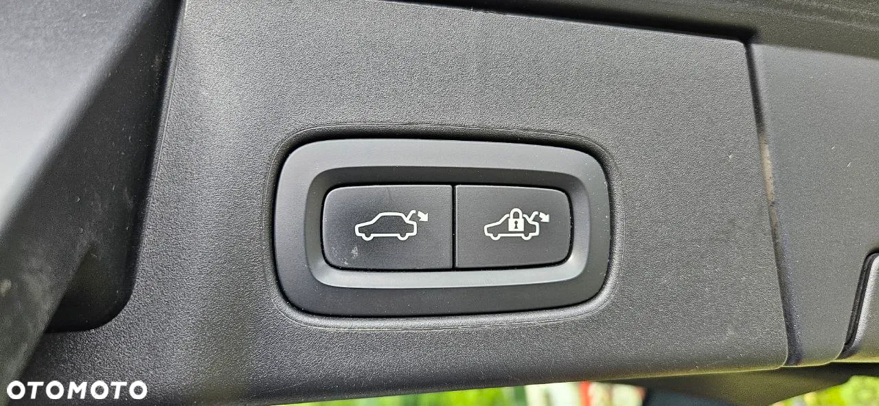 Volvo V90 Cross Country D5 AWD Pro - 27