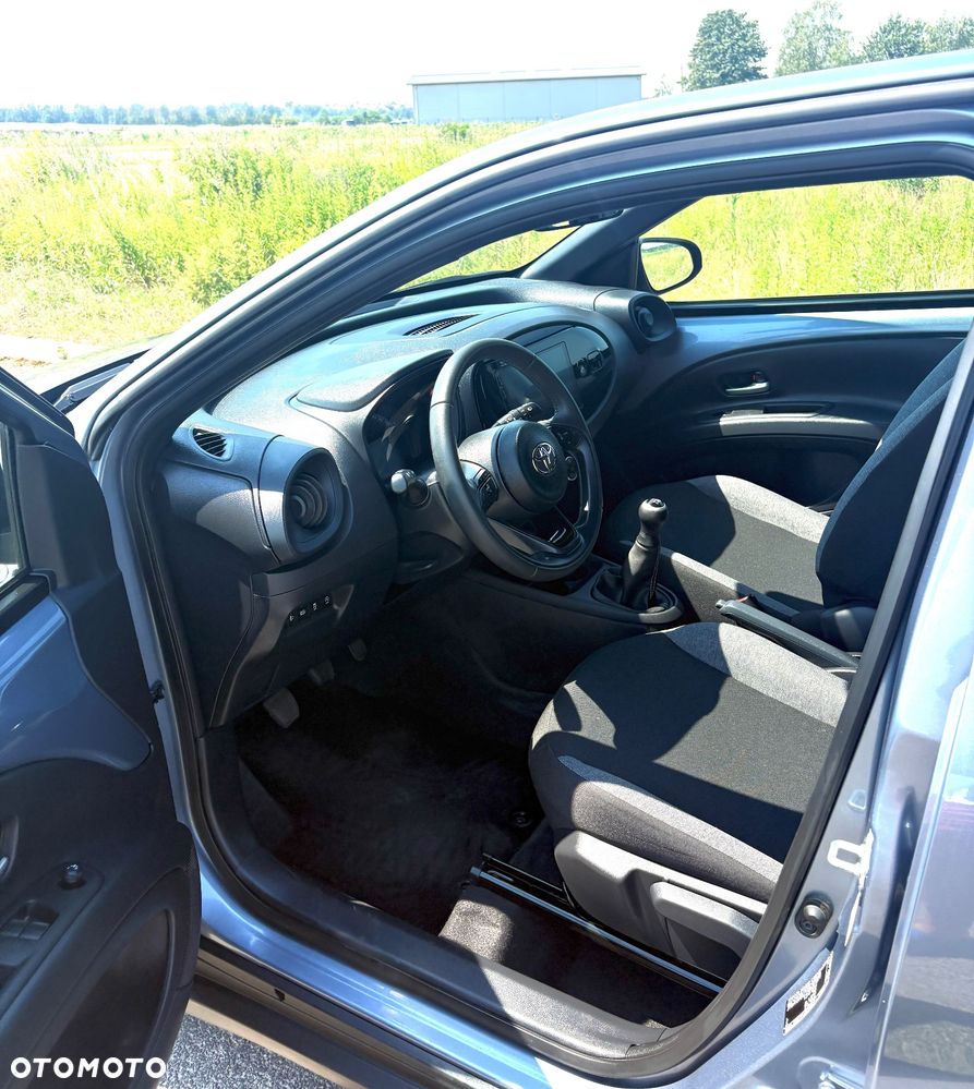 Toyota Aygo x - 11