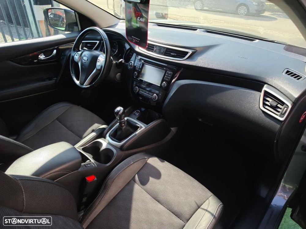 Nissan Qashqai 1.5 dCi N-Connecta - 17