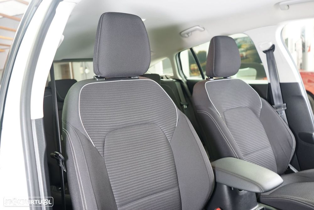 Ford Focus SW 1.5 TDCi EcoBlue Business - 38