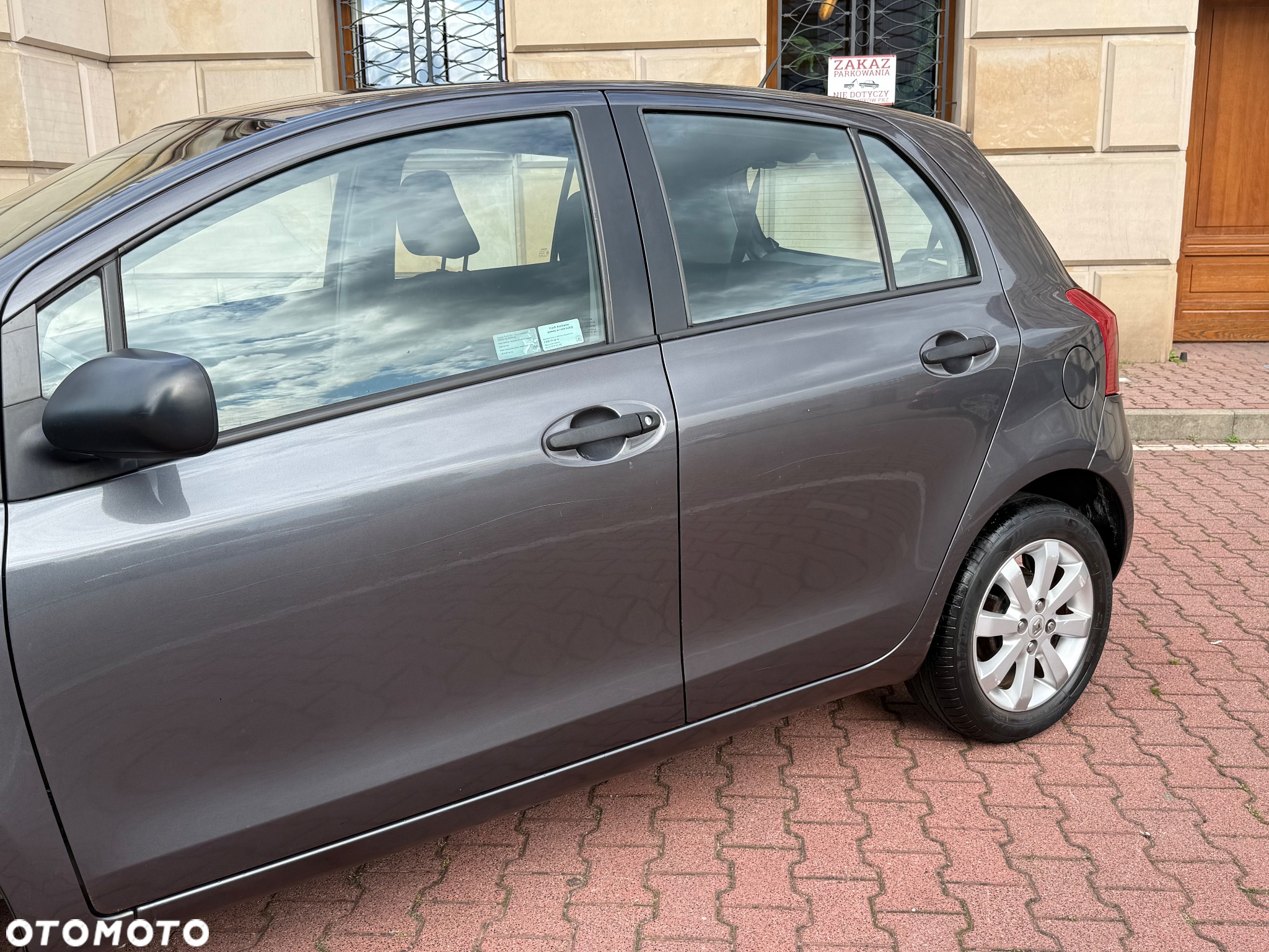 Toyota Yaris 1.3 Luna A/C - 5