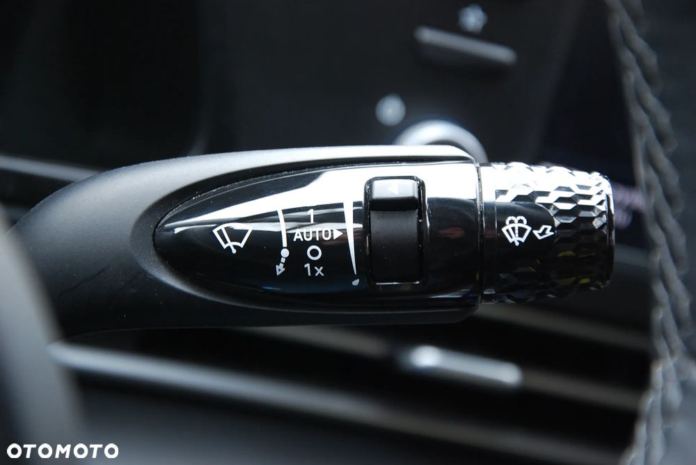 Hyundai Elantra 1.6 Smart CVT - 29