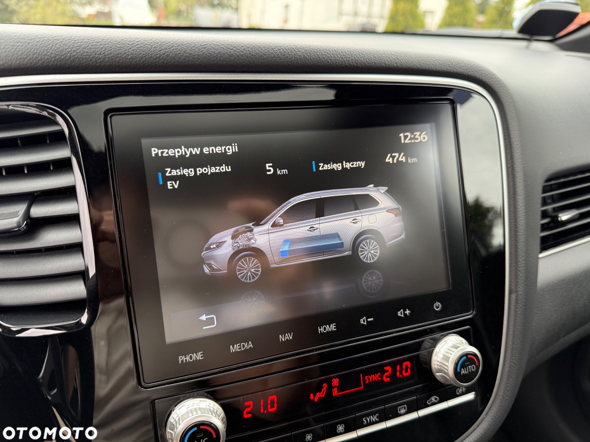 Mitsubishi Outlander 2.4 4WD Plug-In Hybrid Top - 24