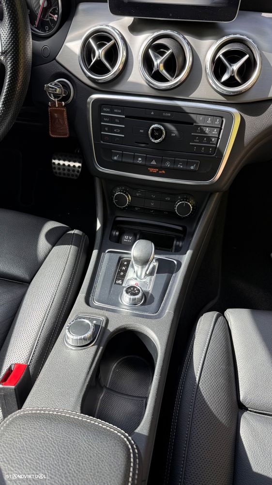 Mercedes-Benz GLA 45 AMG 4-Matic - 14