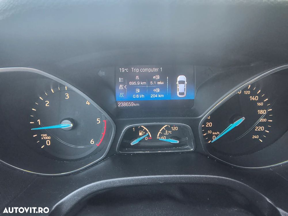Ford Focus 1.5 EcoBlue Titanium Business - 10