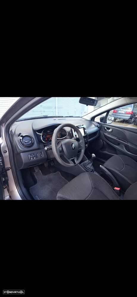 Renault Clio Sport Tourer 0.9 TCE - 10