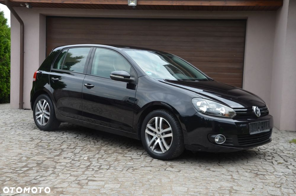 Volkswagen Golf - 1
