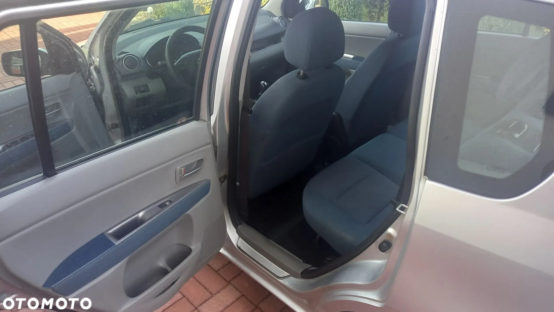 Mazda 2 - 11