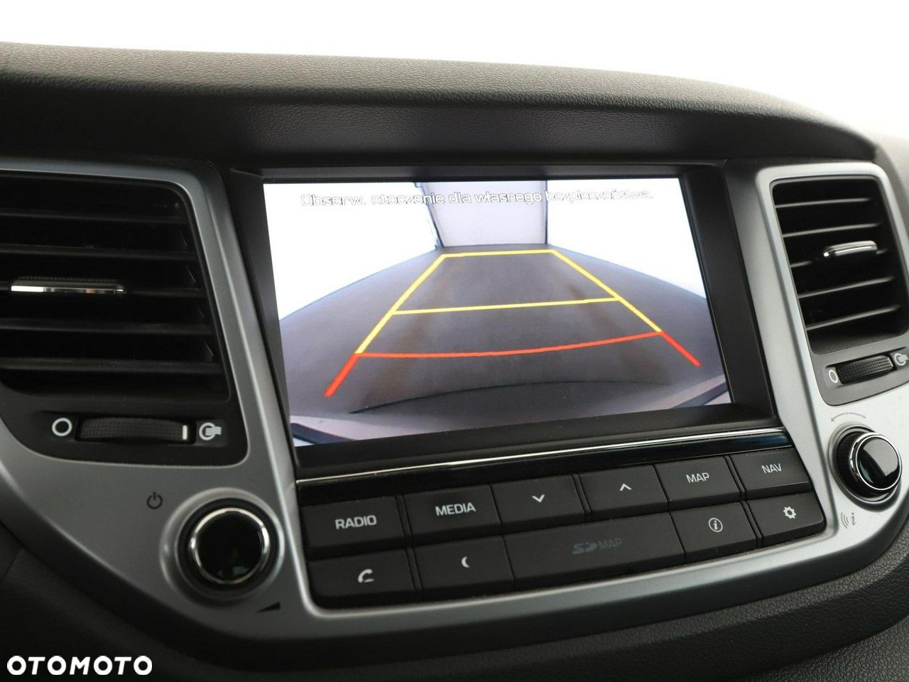 Hyundai Tucson 1.7 CRDI BlueDrive Style 2WD - 24