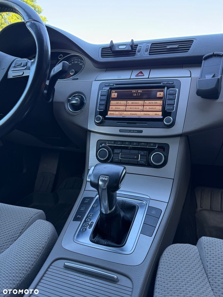 Volkswagen Passat 2.0 TDI DPF Comfortline DSG - 16