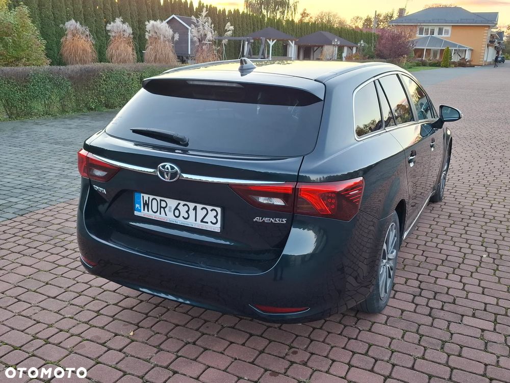 Toyota Avensis - 11
