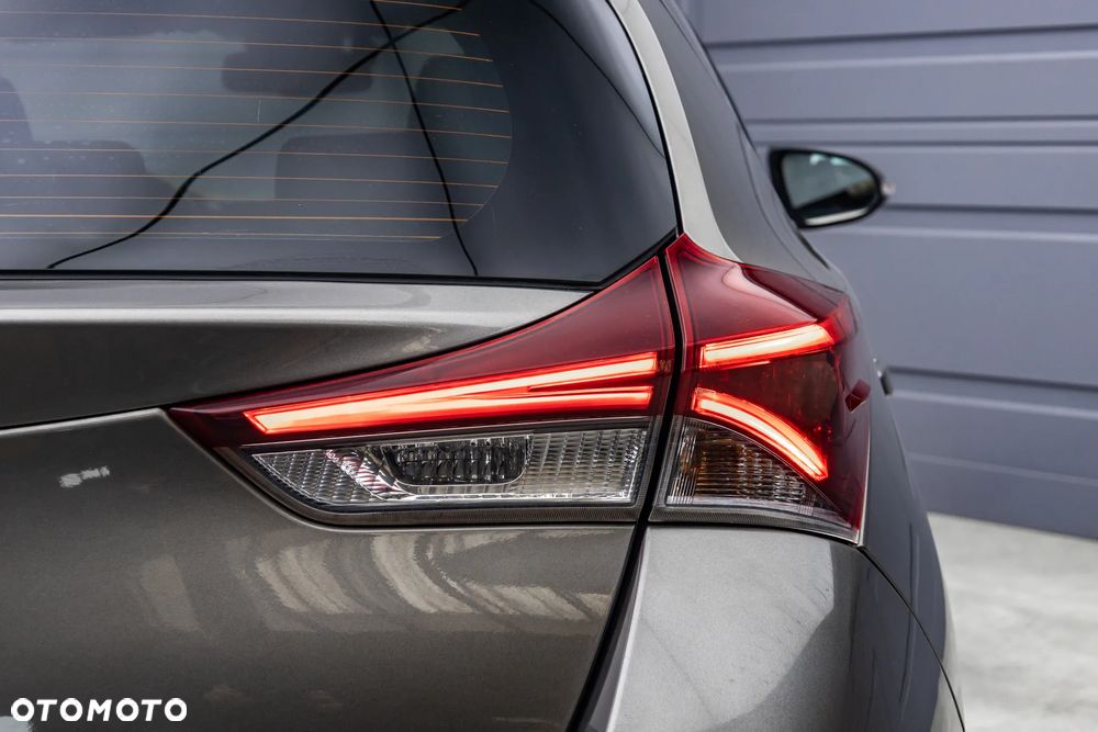 Toyota Auris Hybrid 135 Premium - 11