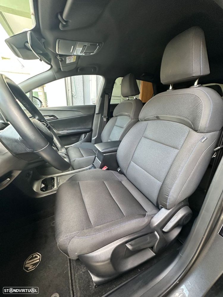 MG MG4 64 kWh Luxury - 9