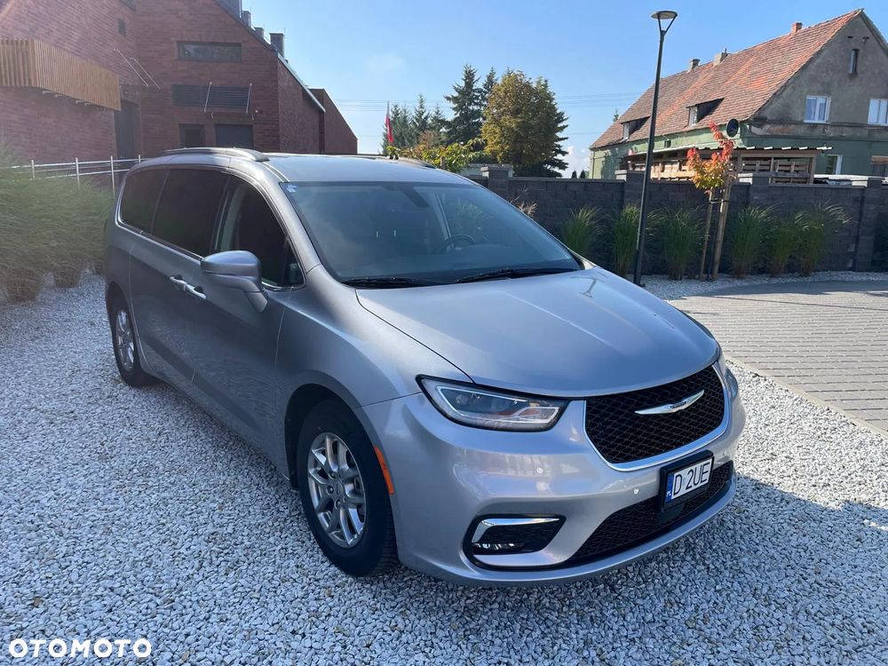 Chrysler Pacifica - 3