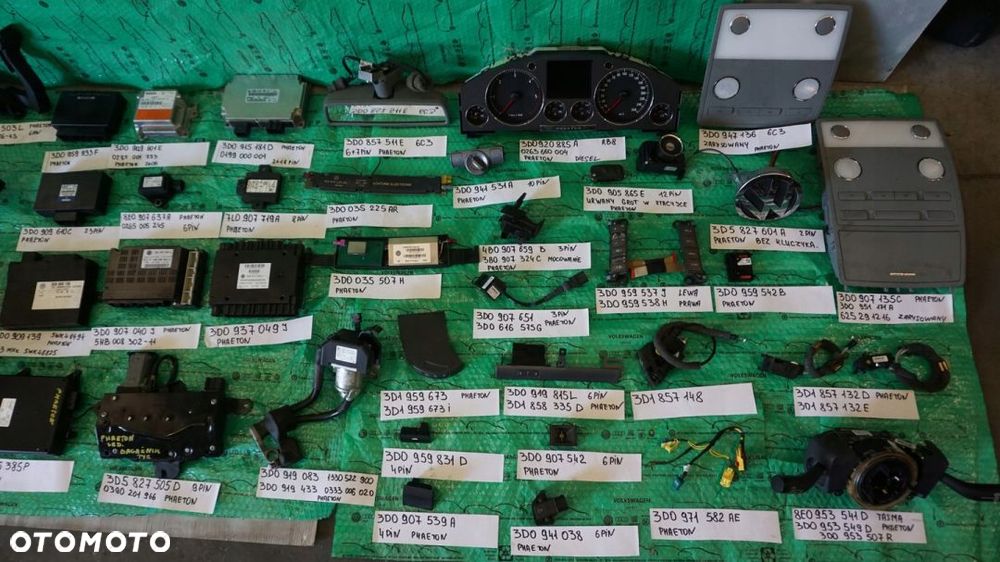 PRZYCISK OTWIERANIA KLAPY VW PHAETON - 3