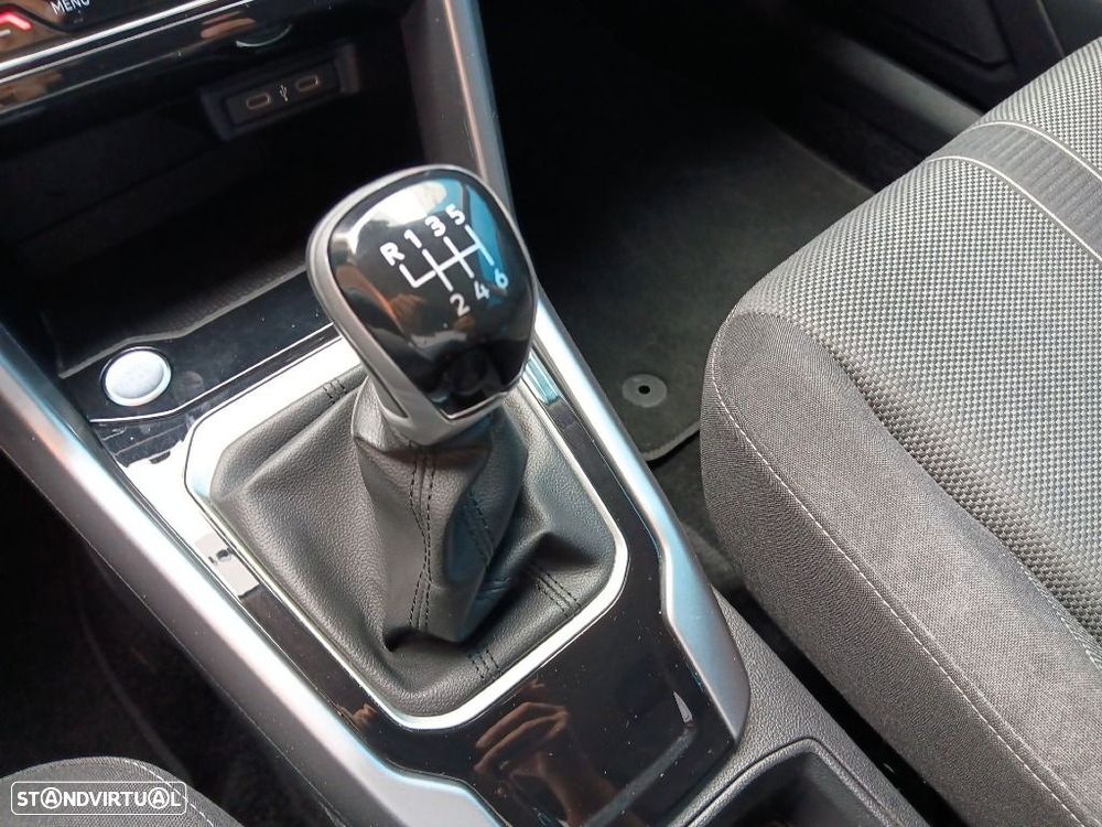 VW T-Roc 1.0 TSI Urban - 30