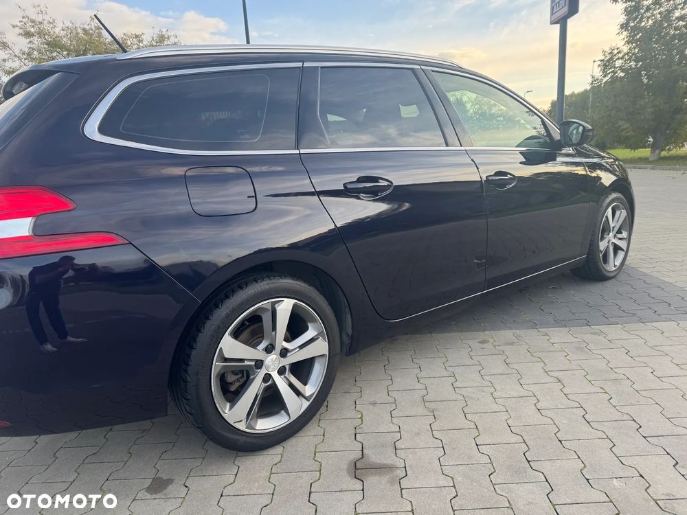 Peugeot 308 1.5 BlueHDi Allure S&S EAT6 - 8