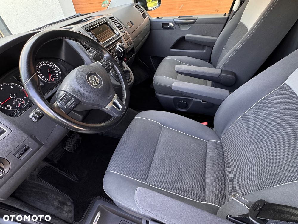 Volkswagen Multivan - 39