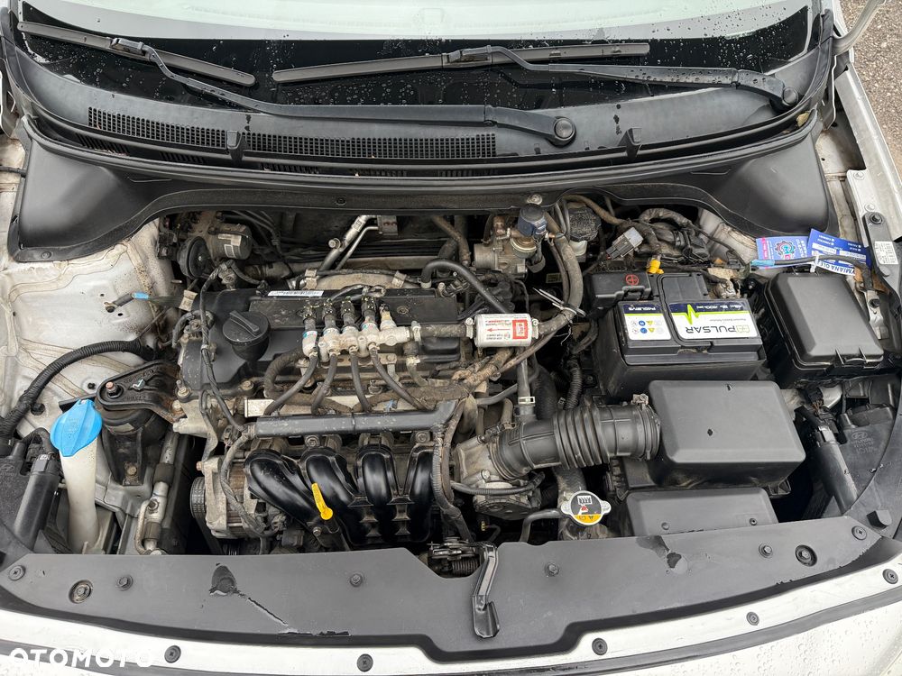 Hyundai i20 1.2 BlueDrive Elegant - 12