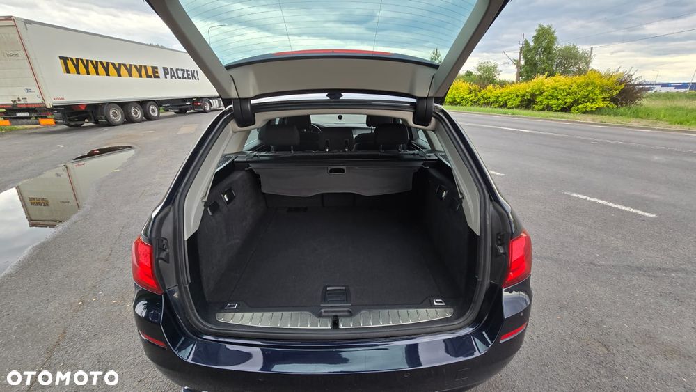 BMW Seria 5 520d - 29