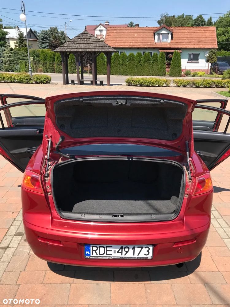 Mitsubishi Lancer 1.8 Invite - 6