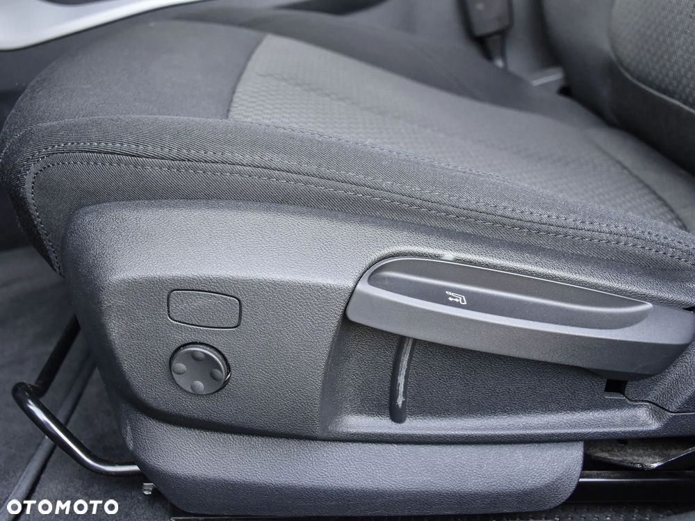 BMW Seria 1 118i Advantage - 27