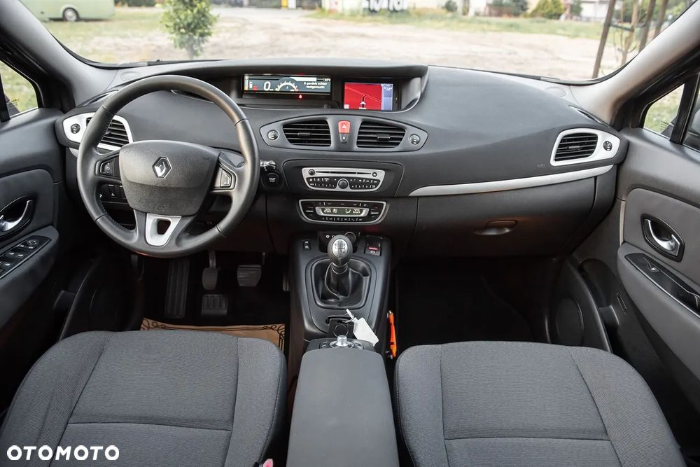 Renault Scenic - 24