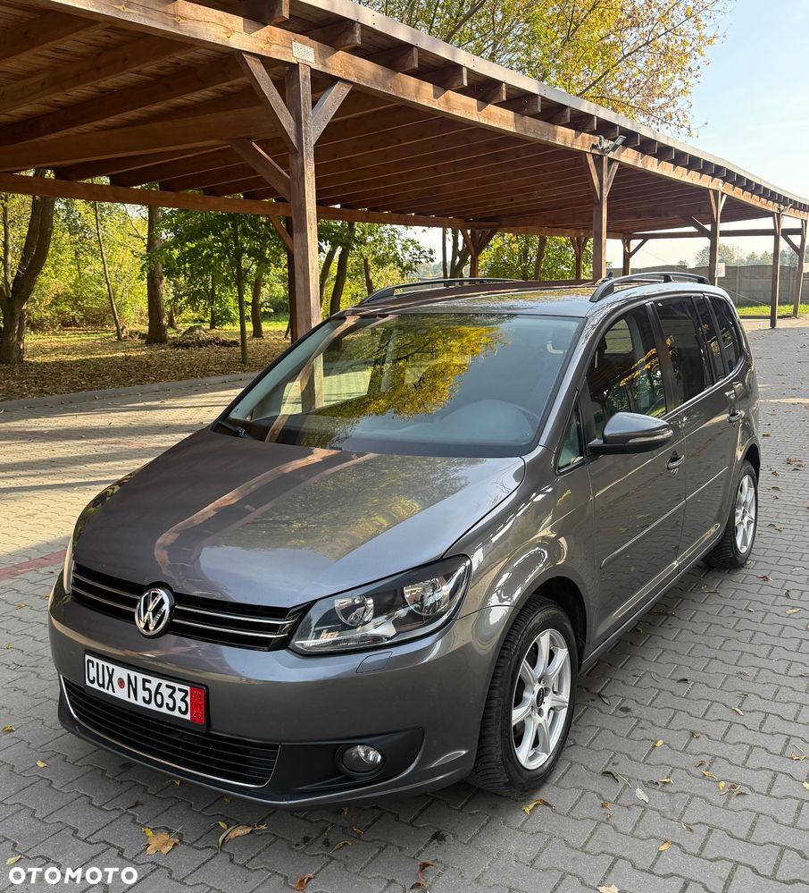 Volkswagen Touran 2011 photo 3