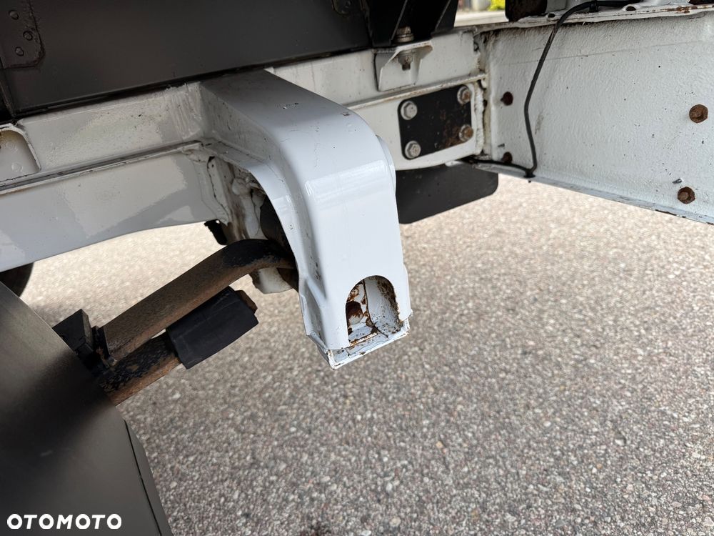 Mercedes-Benz Sprinter - 14