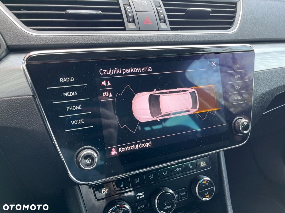 Skoda Superb 2.0 TDI DSG Style - 21