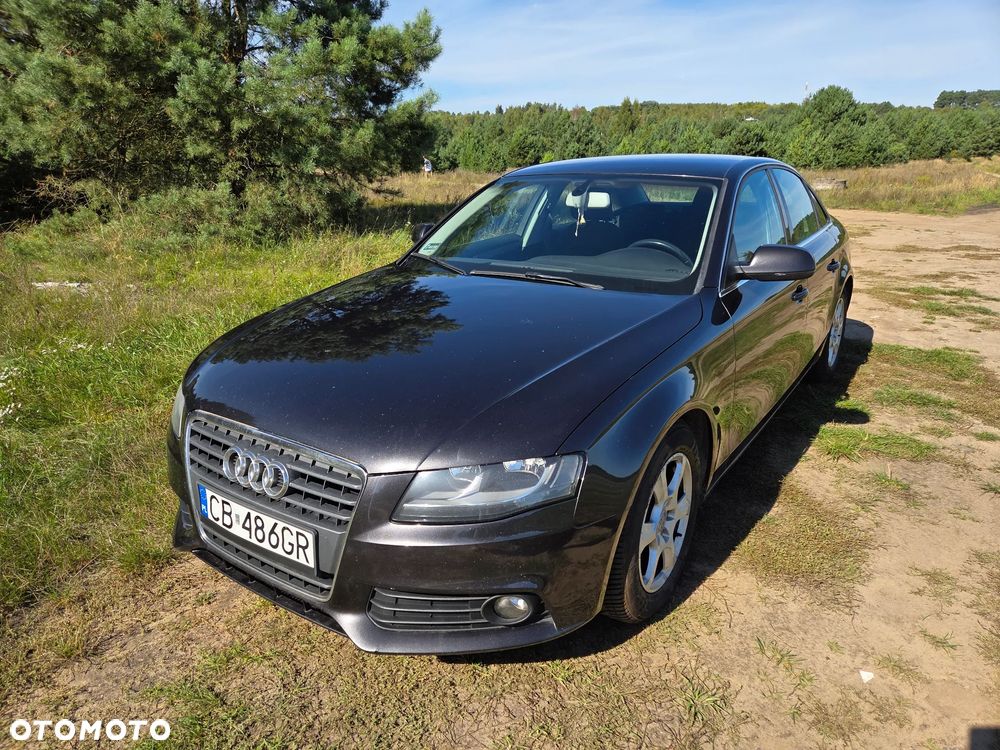 Audi A4 Limousine - 1