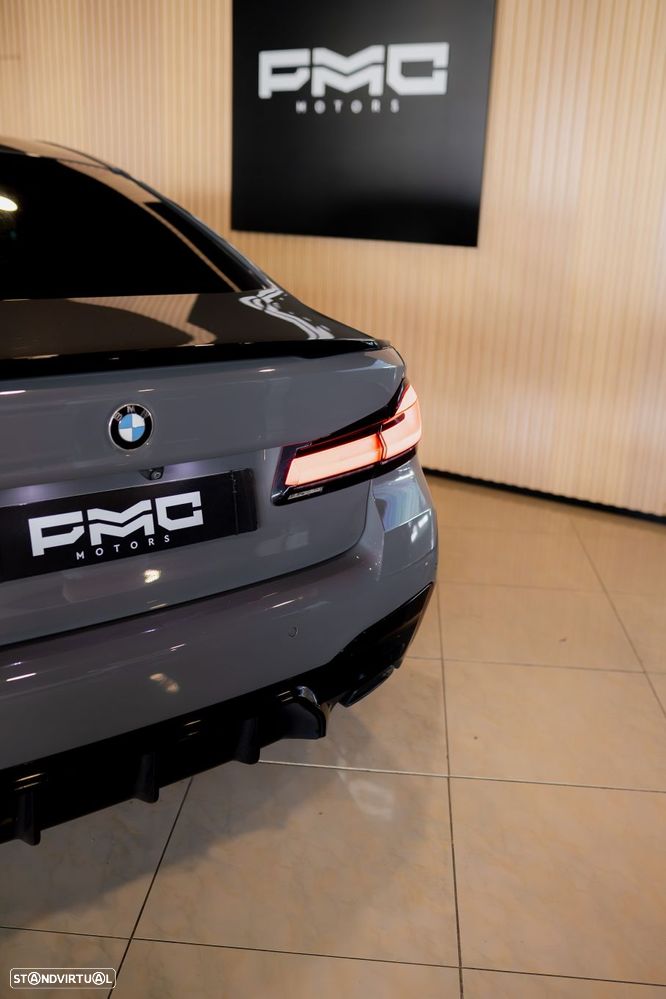 BMW 520 e Pack M - 18