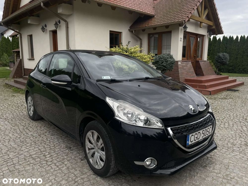 Peugeot 208 - 4