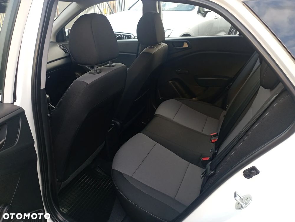 Hyundai i20 1.2 Classic Plus - 11