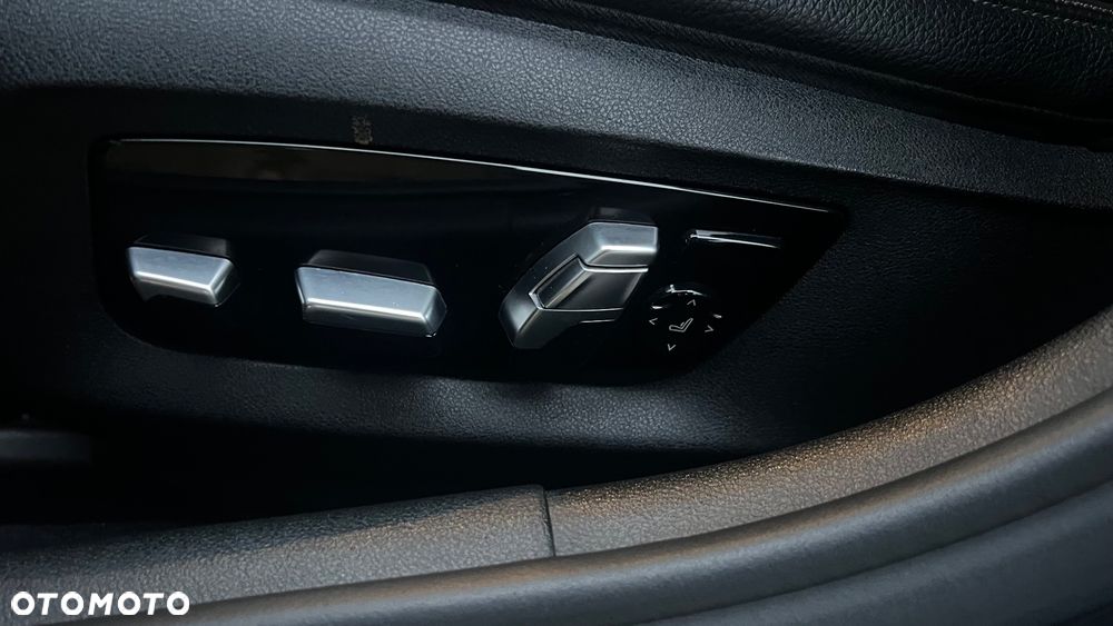 BMW Seria 5 - 25