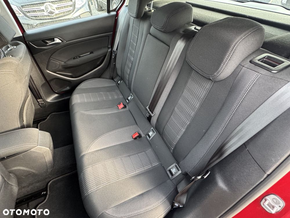 Peugeot 308 - 33
