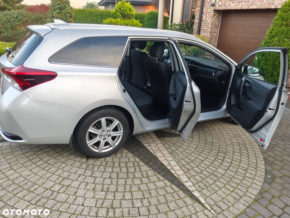 Toyota Auris 1.6 Dynamic - 16