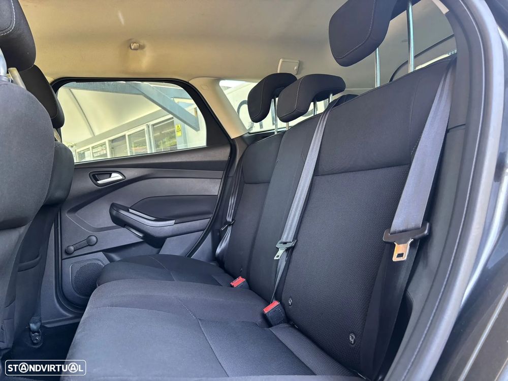 Ford Focus SW 1.0 EcoBoost S&S TREND - 10