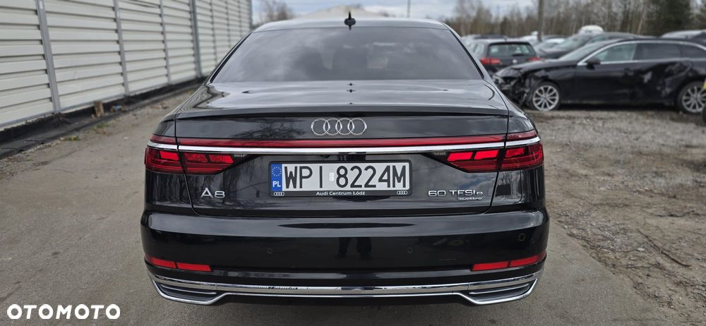 Audi A8 - 4